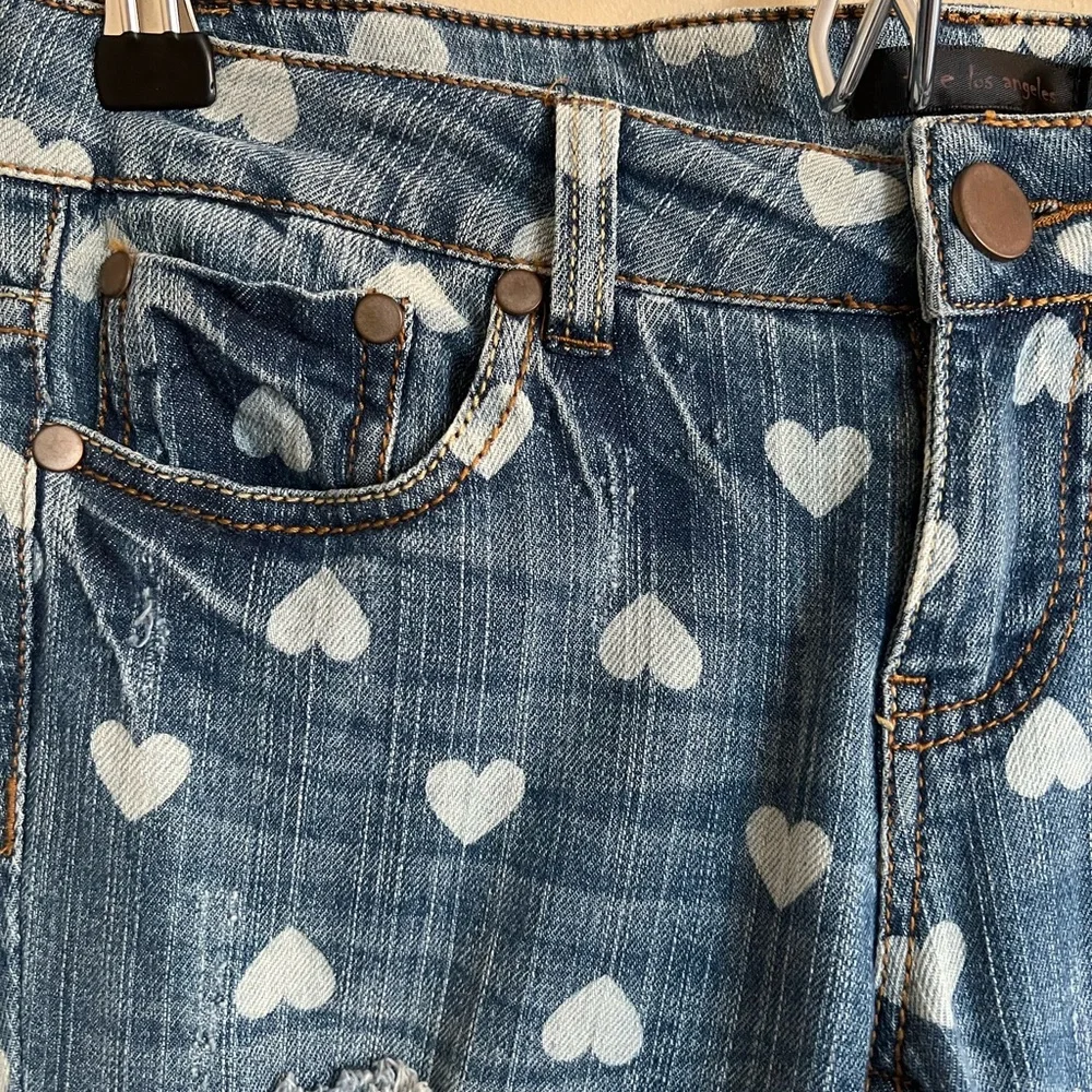 Heart Design Fire Los Angeles Distressed Skinny Jeans Size 1 New With Tags!